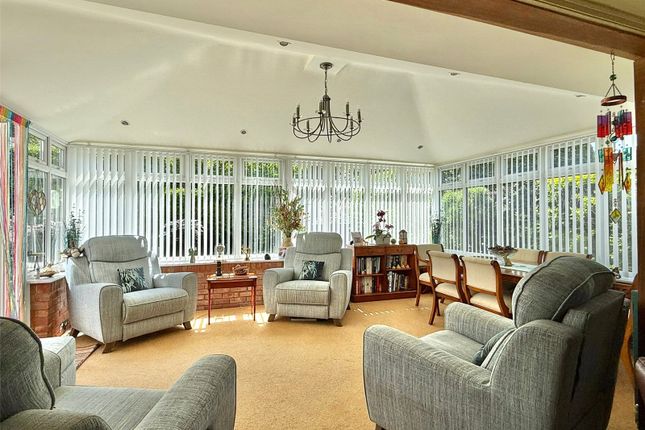 19, Shorefield Way, Lymington photo 4