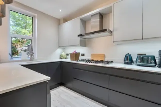 Priory Road, London photo 4