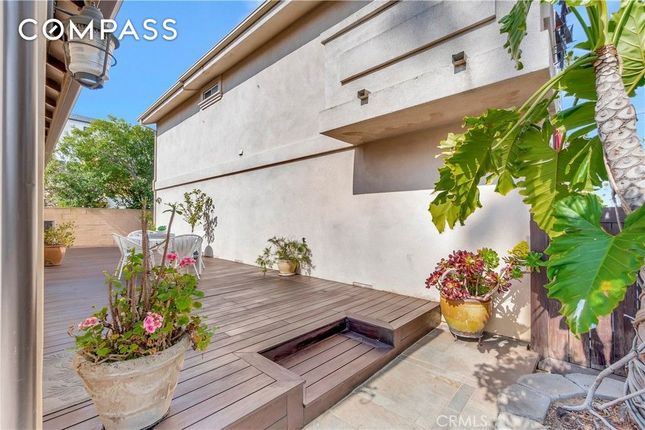 Detached house for sale in 627 7th St, Huntington Beach, Us
