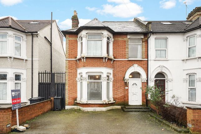 Terraced house for sale in Kinfauns Road, Ilford