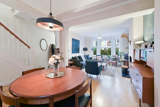 3, Phoenix Road, London photo 2