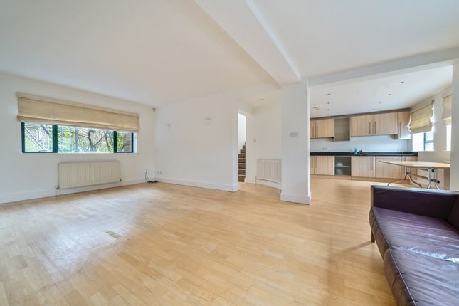 2-bed flat on Flat 7, 1, Granville Park, London, £695,000