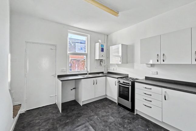 3, Watts Street, Manchester photo 4