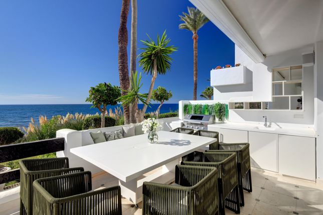Apartment for sale in Marina Puente Romano, Marbella, Malaga, Spain