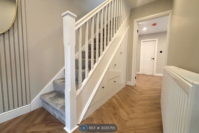 Clifton Place, Wakefield photo 5