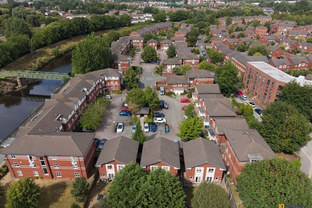 18, Linen Court, Salford photo 2