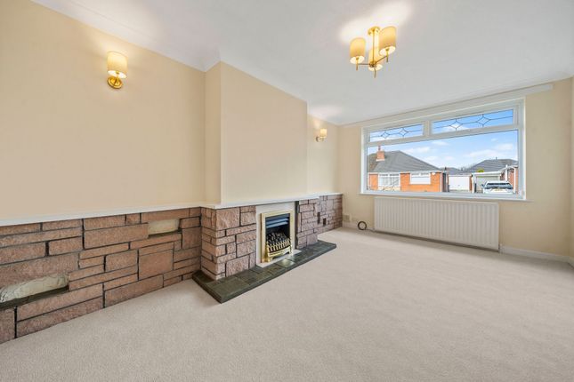 8 Oakdale Drive, Manchester photo 2