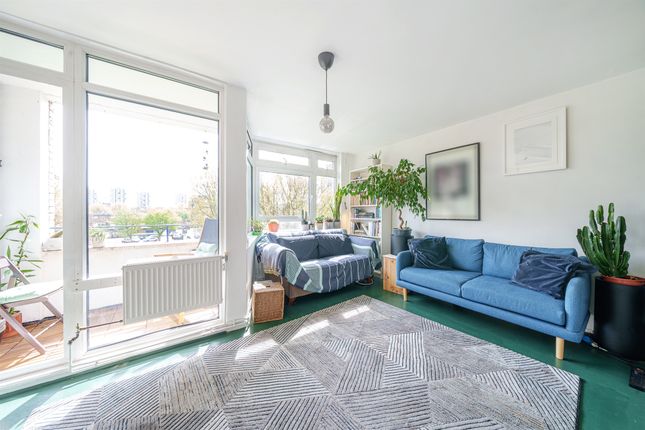 Thumbnail Flat for sale in Brandon Estate, London