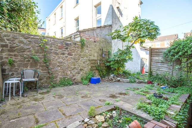 Basement Flat, 9, Cotham Gardens, Bristol photo 4