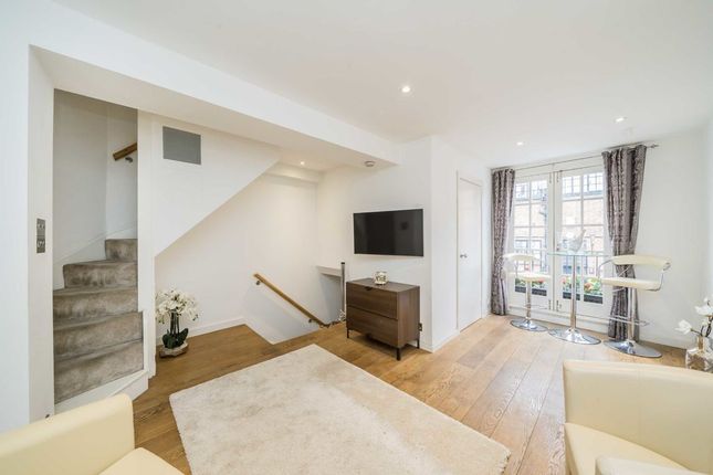 Property for sale in Royal Crescent Mews, London