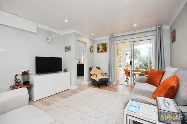 11, Creswick Avenue, Essex photo 4
