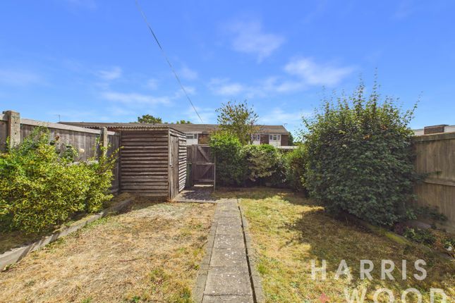 27 Magnolia Close, Witham, Essex photo 4