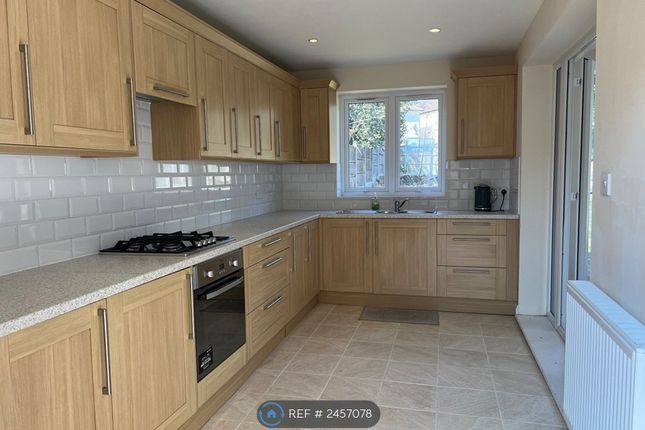Thumbnail Detached house to rent in High View Avenue, Grays