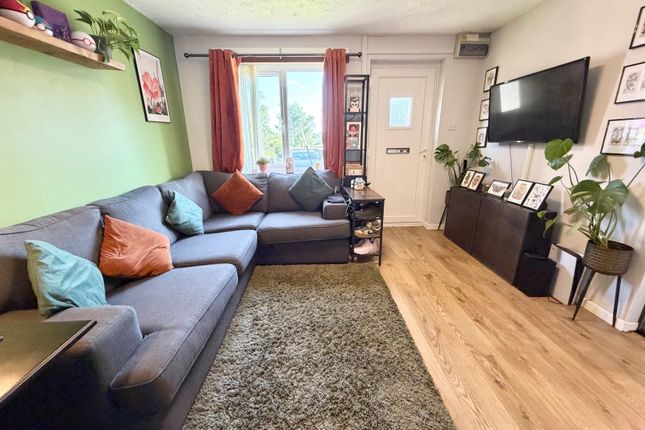 231, Foxdale Drive, Brierley Hill photo 3