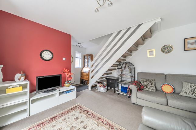 4, Percheron Close, Swindon photo 3
