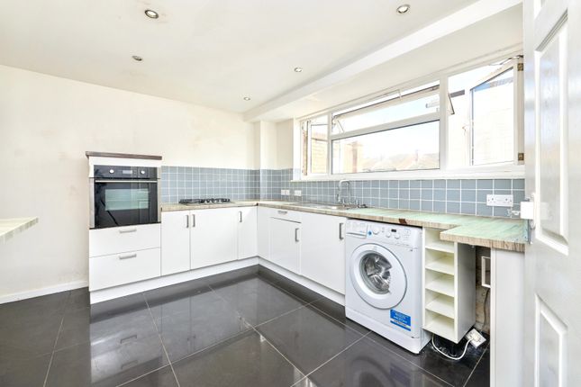 38, Copperfield Gardens, Brentwood photo 4