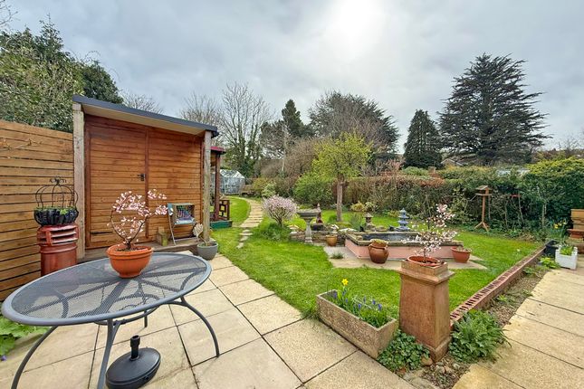 29, Red Scar Lane, Scarborough photo 2