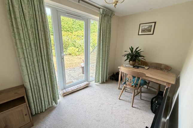 32, Sourton Place, Daventry photo 2