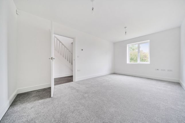 2, Windmill Place, Swindon photo 3