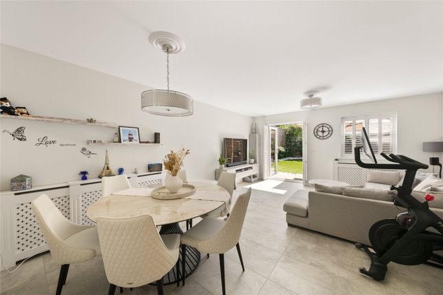 Consort Drive, Surrey photo 4