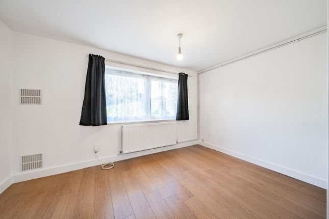 Flat for sale in Ashford Court, Whitehorse Lane, South Norwood