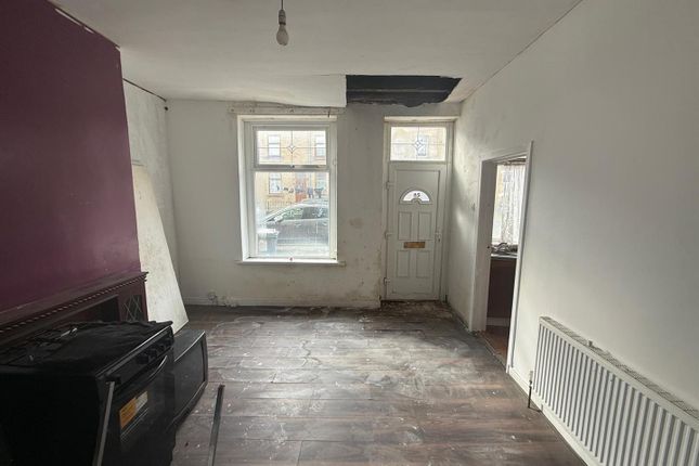 26, Victor Terrace, Bradford photo 2