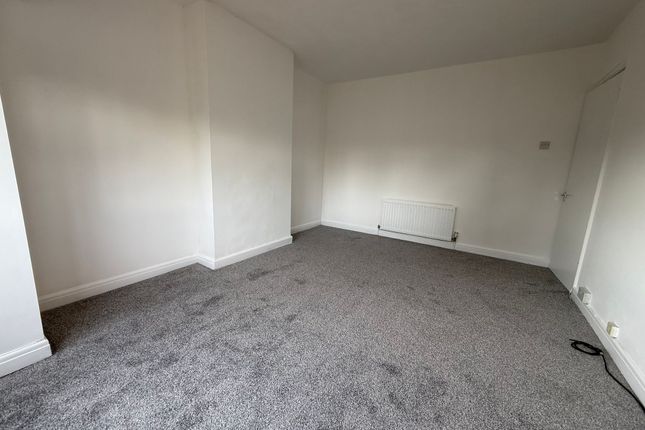 11 Garretts Green Lane, Birmingham photo 5