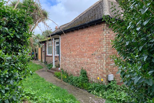 Detached bungalow to rent in Beacon Road, Broadstairs