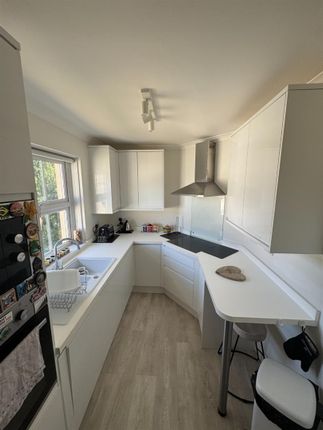 Flat 18, Rockwood House, Gravel Hill Road, Bristol photo 4