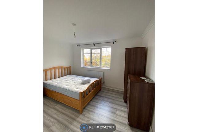 Thumbnail Room to rent in Cleavers Avenue, Conniburrow, Milton Keynes
