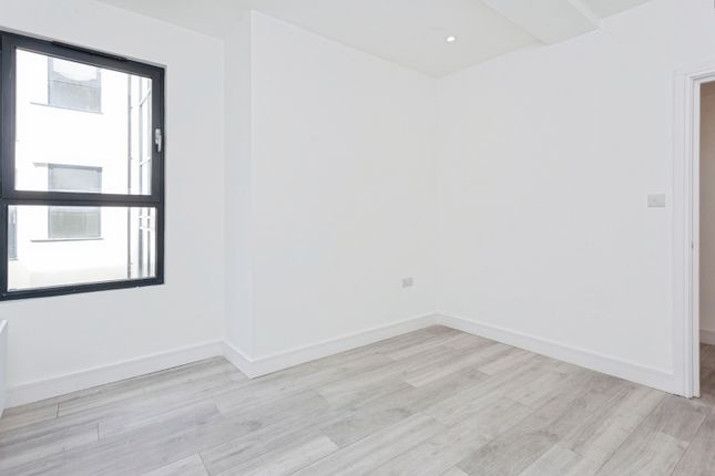 Flat 4, 320, Station Road, Harrow photo 4