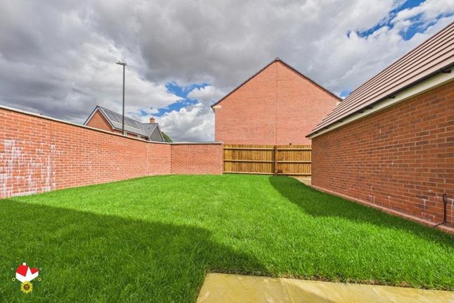 18, Blakehill Drive, Gloucester photo 4