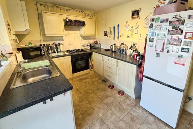 21, Hollymount Close, Devon photo 2