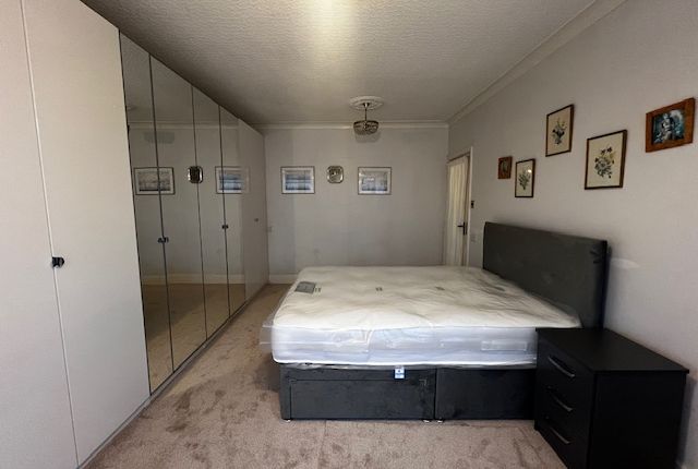 Room to rent in Brunswick Road, London