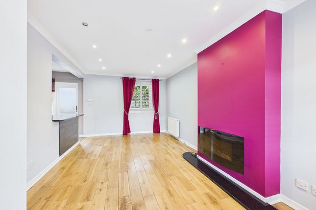 37 Greenfield Street, Wishaw photo 3