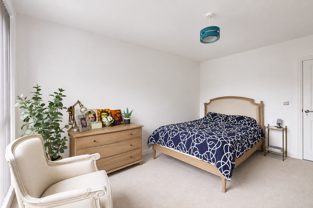 9 Beagle Close, Beagle Close, London, NW7 1XH, London photo 4