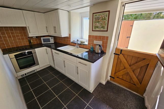 24, Bedford Street, Yelverton photo 3