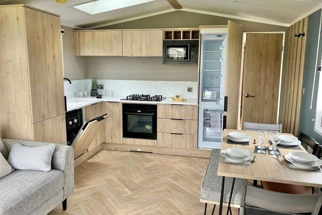 Broadland Sands Holiday Park, Corton photo 2