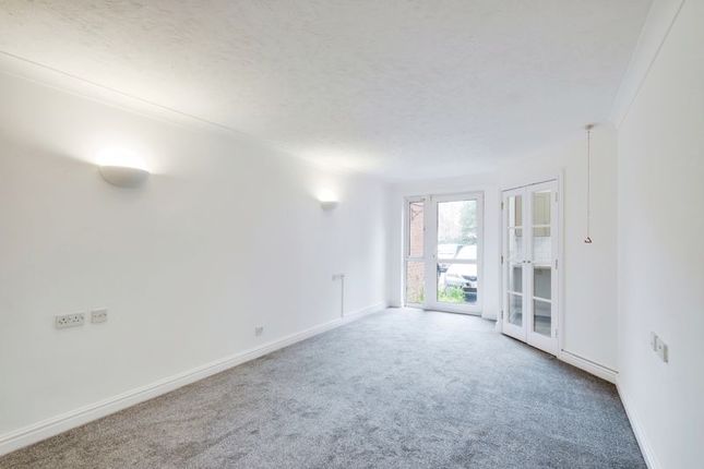 Thumbnail Flat for sale in Viscount Court, Bournemouth