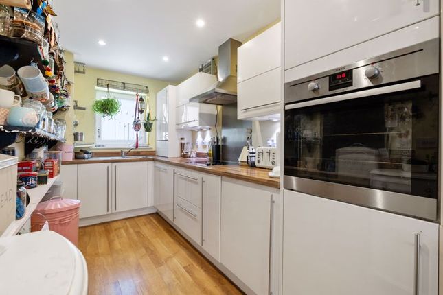 35, Longley Road, Chichester photo 2