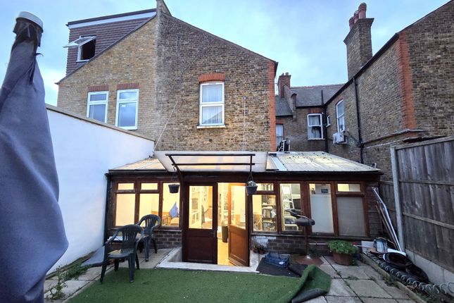 5, Spring Hill, London photo 4