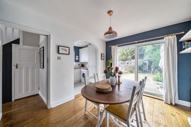 2, Colterne Close, Oxford photo 3