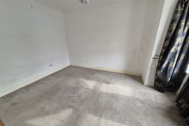 201, Hampton Road, Ilford photo 4