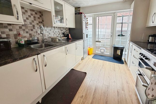 10, Briarwood Drive, Cardiff photo 3