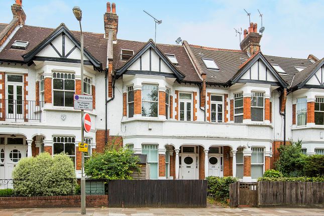 Flat to rent in Clapham Common West Side, Between The Commons
