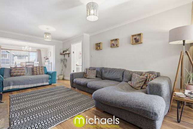 6, Heathfields, Colchester photo 2