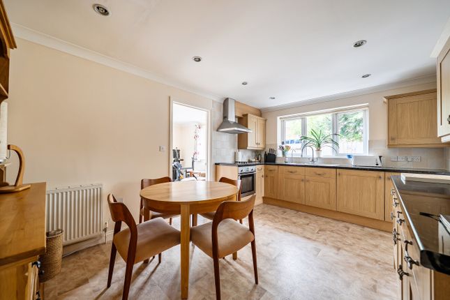 14B,, Stephens Close, Reading photo 3