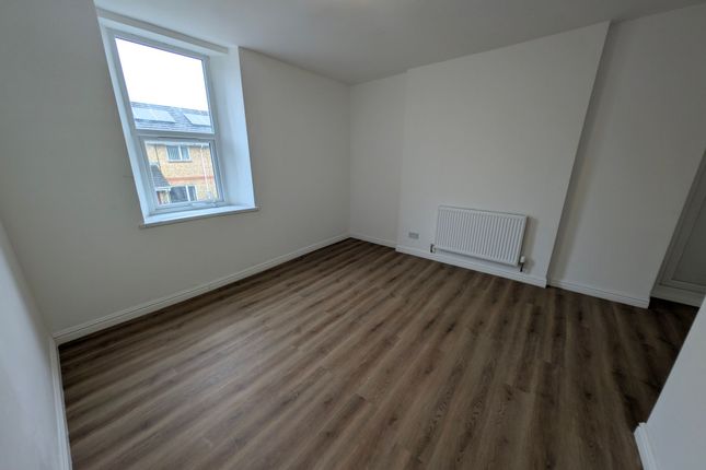 Flat K, 60 Gelli Road, Pentre photo 4