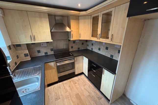 26 Forge Close, Newport photo 2