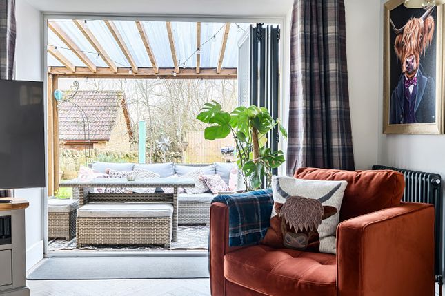6 Portman Court,, East Chinnock, Somerset photo 4